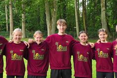 Dennis Begau, Donata von Ludowig, Lena Sömmer, Kilian Schweigler, Mia Henschen, Lisa Sömmer und Jolina Behnke (v. lks.).