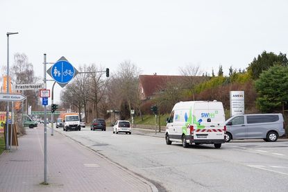 Die Eutiner Straße wird täglich von Tausenden Autos befahren.