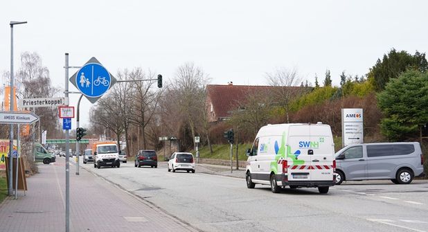Die Eutiner Straße wird täglich von Tausenden Autos befahren.