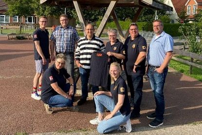 Lukas Hansen, Stefan Haß (Hass GmbH &amp; Co. KG), Jan Grimm (GST GmbH Grimm/Straßen- und Tiefbau Gesellschaft), Sonja Kutrieb, Volker Bädermann, Sascha Jacobs (Jacobs Metalltechik GmbH) (hinten v. lks.), Manuela Bädermann und Johanna Nindel (vorne).