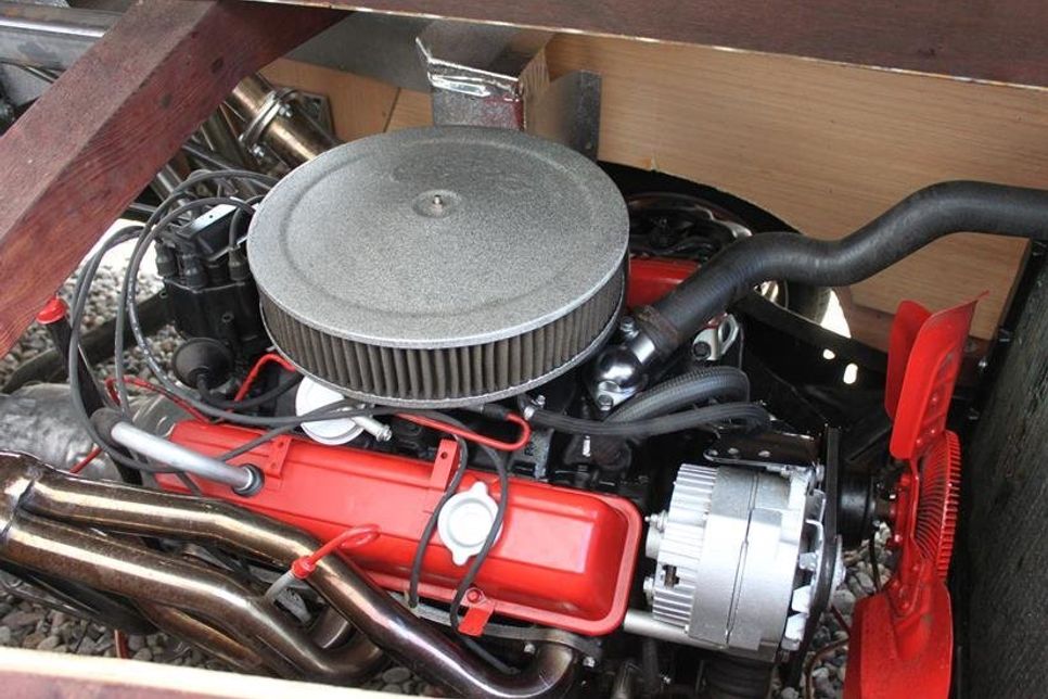 Der V 8-Motor (5,7 Liter, 200 PS) stammt von einem 69er Chevy.