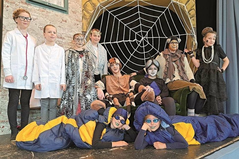 In diesem Jahr stehen zehn Kinder und Jugendliche sowie eine erwachsene Darstellerin für das Preetzer Weihnachtsmärchen auf der Bühne.