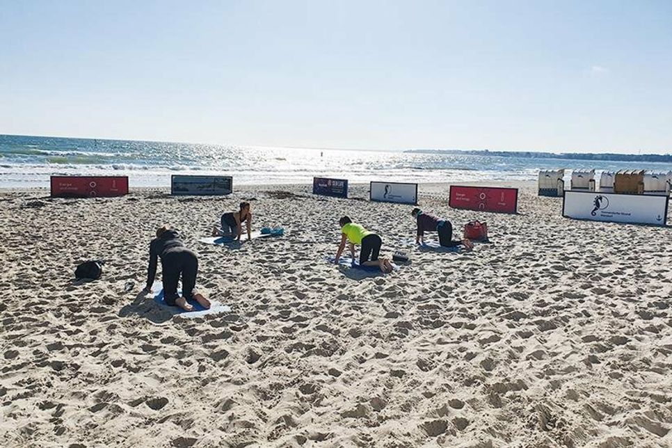 Seit Anfang Juni wird am &amp;quot;Sportstrand&amp;quot; in Timmendorfer Strand wieder ein abwechslungsreiches, kostenloses Programm angeboten.