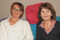 Sabine Grein und Bianca Coen (v. re.) begleiten Eltern in ihrer Trauer in einer neuen Gruppe.