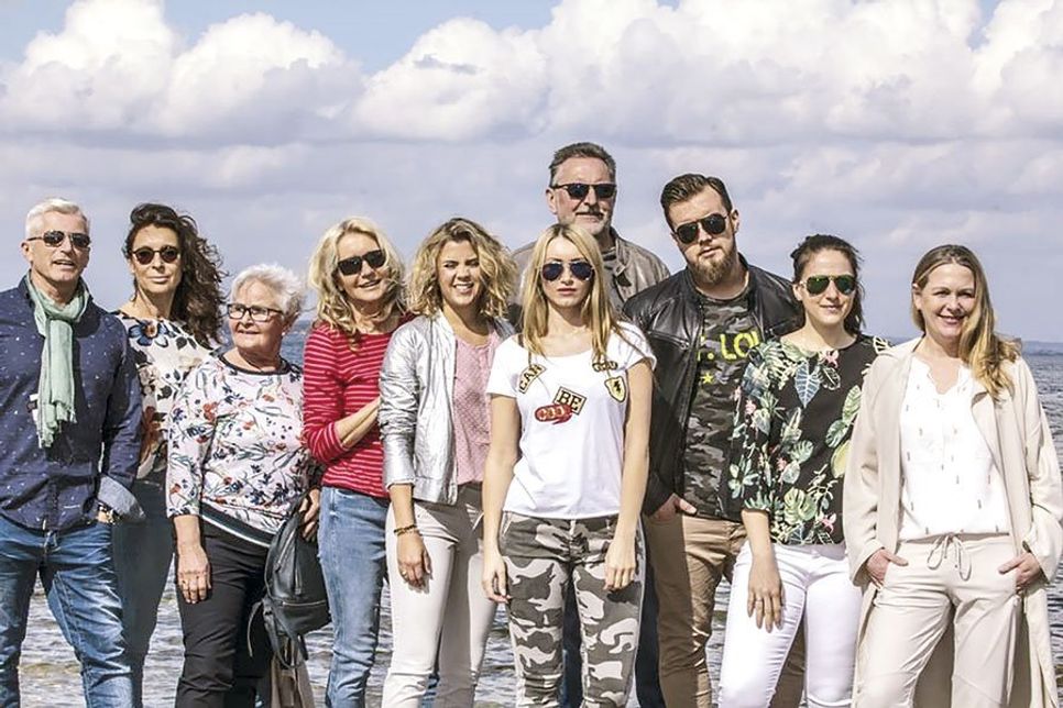 Im Rahmen der Sport- und Freizeitmesse „Outdoor Aktiv“ darf auch „Jaacks Mode“ in Niendorf am „Verkaufsoffenen Sonntag“ von 12 bis 17 Uhr öffnen und lädt zum „Fashion Frühstück“ ein. (Foto: Jaacks Mode)