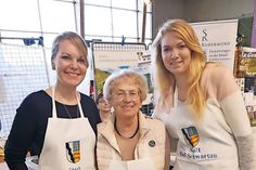Zur Delegation aus Bad Schwartau zählten auch Janika Köhler (l.) und Sabrina Schultz (r.) aus der Gemeindeverwaltung sowie Elisabeth Kremer, Vorsitzende des Ausschusses für Soziales, Senioren, Kultur und Sport.