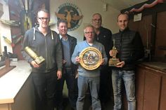 Neustadt. Beim Dienstag-Schießen der Neustädter-Schützengilde hat Valentin Gepper mit 104,4 Ringen den Fritz-Becker-Pokal gewonnen. Die weiteren Platzierungen: 2. Hartmut von Halle 103,3 (10,7) - 3. Florian Platz 103,3 (10,6) - 4. Sven Gösch 103,2 - 5. Bernd Wichmann 102,6. Den Pokal der Pistolenschützen gewann Sven Gösch mit 95 Ringen vor Jan Nadziczny 83, Valentin Gepper 76, Hartmut von Halle 70 und Sven Heymer 68. Die Ehrenscheibe konnte sich Günter Puls mit nur 0,5 mm Vorsprung vor den weiteren Schützen sichern.