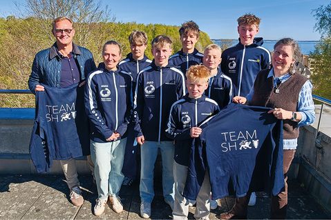 Erfolgreiche Jungenmannschaft des Ostsee-Gymnasiums: Timmendorfer Volleyball-Talente fahren zum Bundesfinale nach Berlin