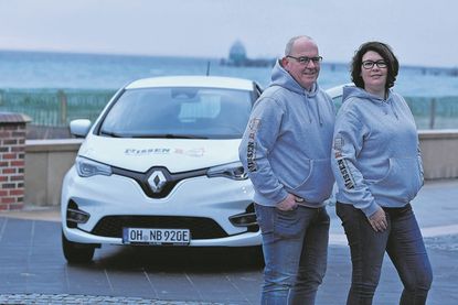 Sandra und Andreas Szillat von Nissen Bau sind die perfekten Ansprechpartner für Sanierung, Anbau, Fliesenarbeiten und Bauarbeiten.