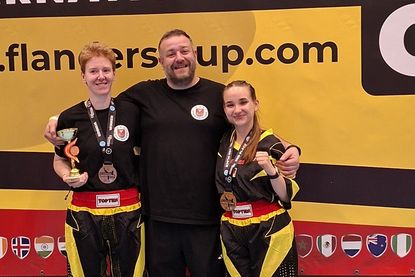 Nicole Didjoneit, Christopher Aumer, Oliwia Gajosinska (v. lks.).