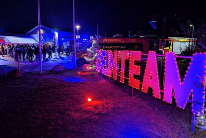 Die Illumination des einteam-Hashtags ist auch Teil der Grömitzer Winterlichter.