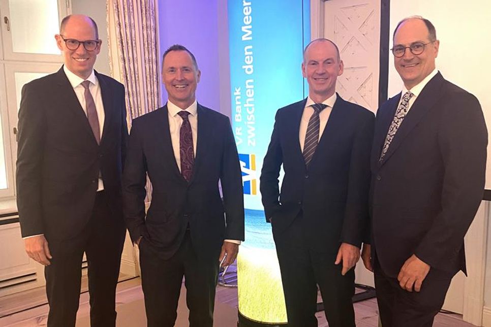 Dirk Dejewski, Lars Nissen, Dr. Rainer Bouss und Stefan Frahm (v. lks.).