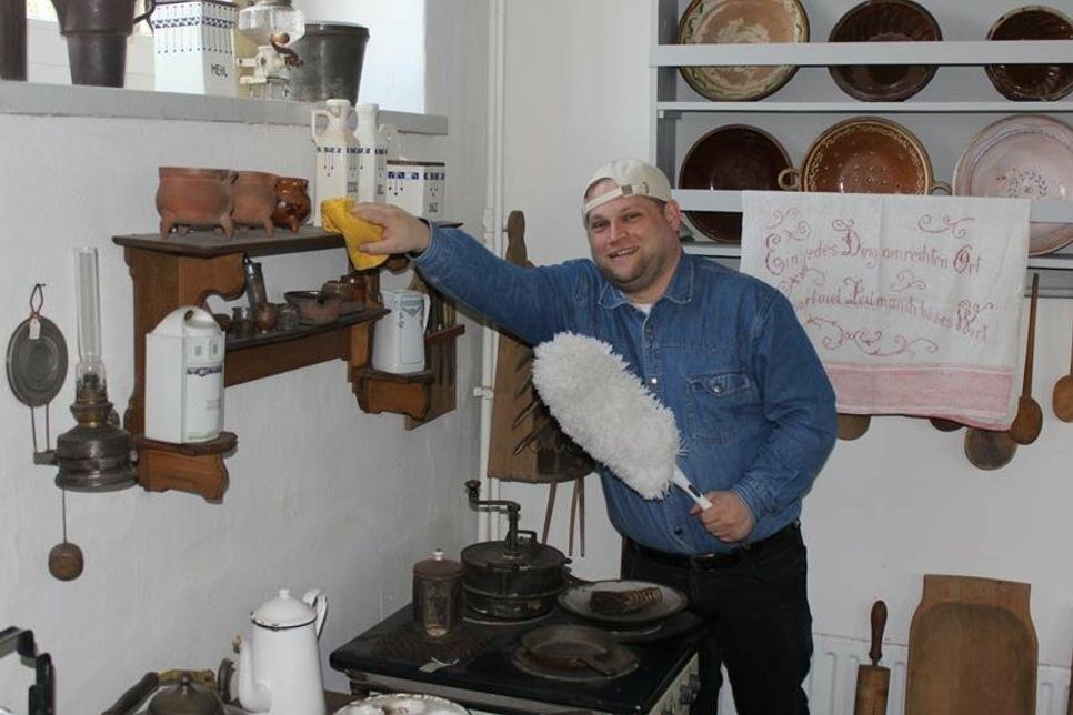 Beim Frühjahrsputz am 23. April von 14 bis 17 Uhr hofft Marc Dobkowitz auf tatkräftige Unterstützung. Der Vorsitzende des Fördervereins Dorfmuseum Schönwalde verspricht Spaß bei der Arbeit.