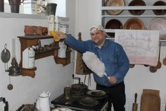 Beim Frühjahrsputz am 23. April von 14 bis 17 Uhr hofft Marc Dobkowitz auf tatkräftige Unterstützung. Der Vorsitzende des Fördervereins Dorfmuseum Schönwalde verspricht Spaß bei der Arbeit.