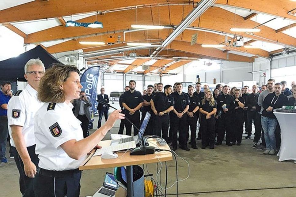 Maren Freyher, Leiterin der Polizeidirektion für Aus- und Fortbildung, begrüßte die neuen Polizeiobermeisteranwärterinnen und -anwärter.