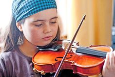 Im Instrumentalen Musikunterricht können Grundschulkinder herausfinden, welches Instrument am besten zu ihnen passt.