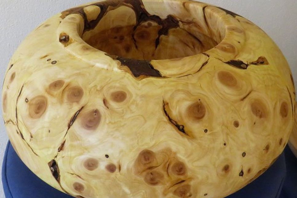 Holzgefäß von Werner Zangel.