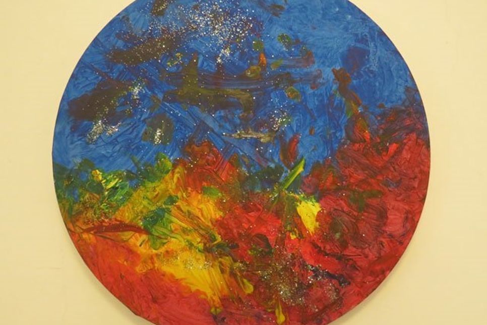 Lina Böge, drei Jahre jung, fertigte das Bild „Himmelsscheibe“.