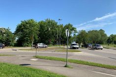 Wer von der Oldenburger Straße geradeaus Richtung Puttgarden fahren will, braucht derzeit noch etwas Geduld und Mut.