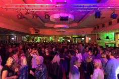 Am Samstag wird in der Strandhalle wieder das Tanzbein geschwungen.