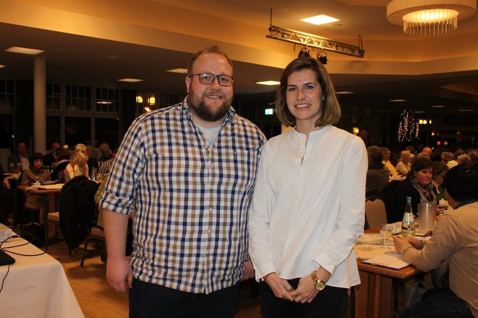 Johannes Böhm (Berater bei „Tourismuszukunft“) präsentierte mit TSG-Betriebsleiterin Janina Kononov künftige Projekte.