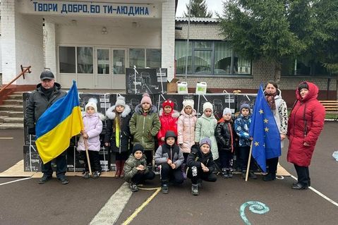 Auslieferung der Notstromaggregate im ukrainischen Tschernihiw.