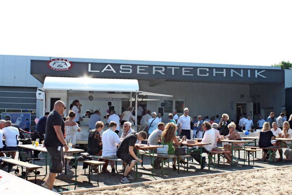 Bestes Party- und Sommerwetter sorgte zusätzlich für gute Laune.