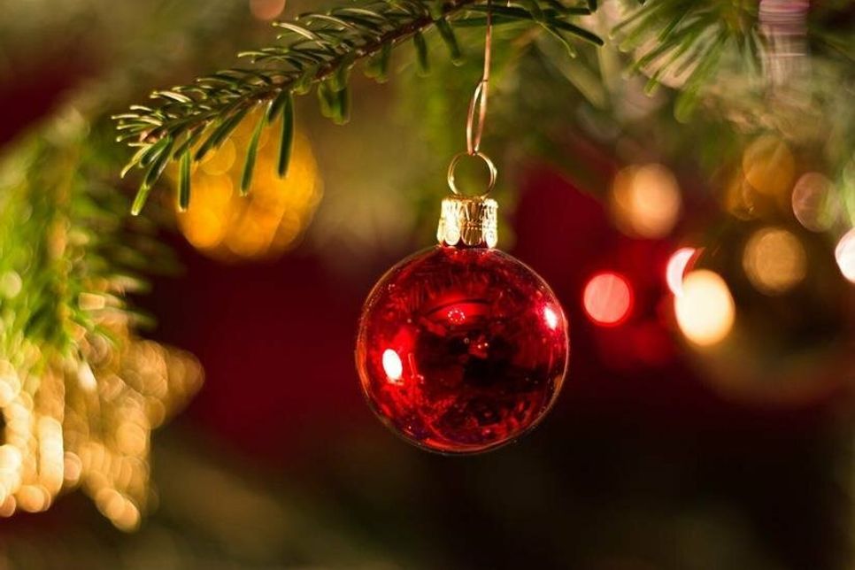 Der Weihnachtsbaum ist eine beliebte Dekoration zur Weihnachtszeit.