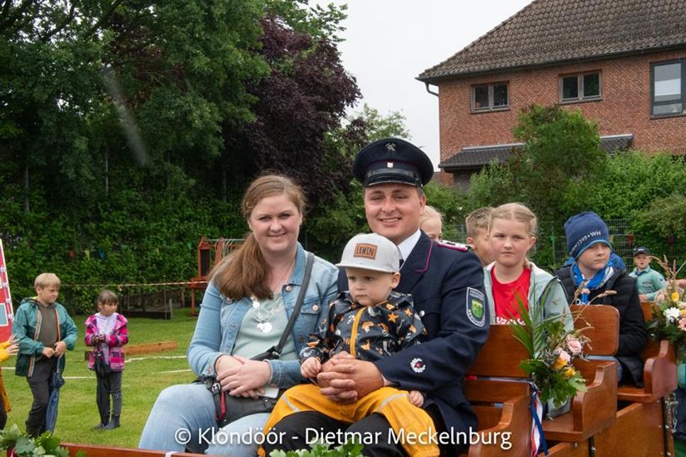 Schützenkönig Nils Johanson mit Ehefrau Laurence.