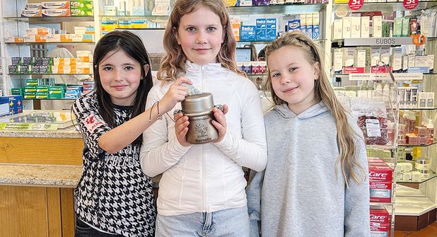Wenn jeder Sereetzer einen Euro übrig hätte  …  - Spendendosen zugunsten des Zirkusprojekts der Achim-Bröger-Schule