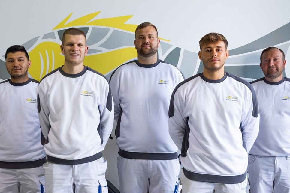 Das Team von Malermeister Alex Hansmann wächst weiter: Muhammad Shafi Turkamani, Alex Hansmann, Philipp Semrau, Jan-Niklas Berdien und Sascha Dagis (v. lks.) bieten Handwerk, wie es die Kundinnen und Kunden erwarten.