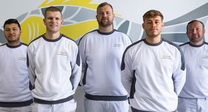 Das Team von Malermeister Alex Hansmann wächst weiter: Muhammad Shafi Turkamani, Alex Hansmann, Philipp Semrau, Jan-Niklas Berdien und Sascha Dagis (v. lks.) bieten Handwerk, wie es die Kundinnen und Kunden erwarten.