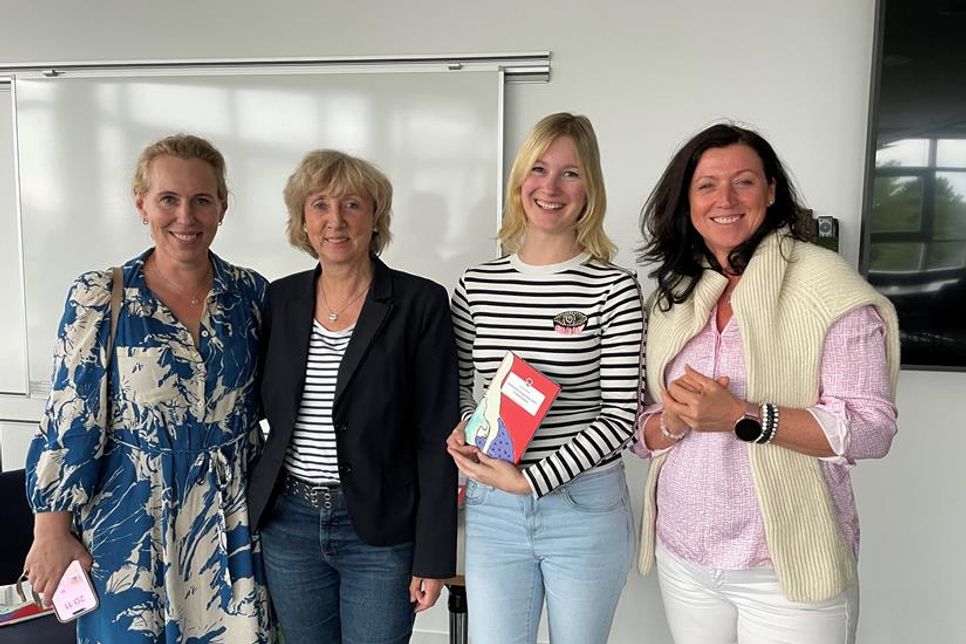 Dr. Anne Scheffler-Gumm, Christiane Straube, Maike Hoyck und Bettina Schäfer (v. lks.).
