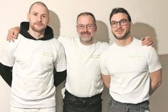 Dennis Driemel (Mi.) und sein Team machen keine Kompromisse: „Ihren Traum setzen wir um!“