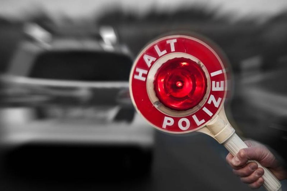 Flucht vor Polizeikontrolle endet im Waldgebiet zwischen Klingberg und Gleschendorf
