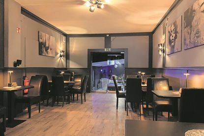 Im Gastraum des „Low In“ trifft modernes Design auf Wohlfühlatmosphäre.