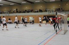 Die Schiedsrichterentscheidungen verunsicherten die Mannschaft.