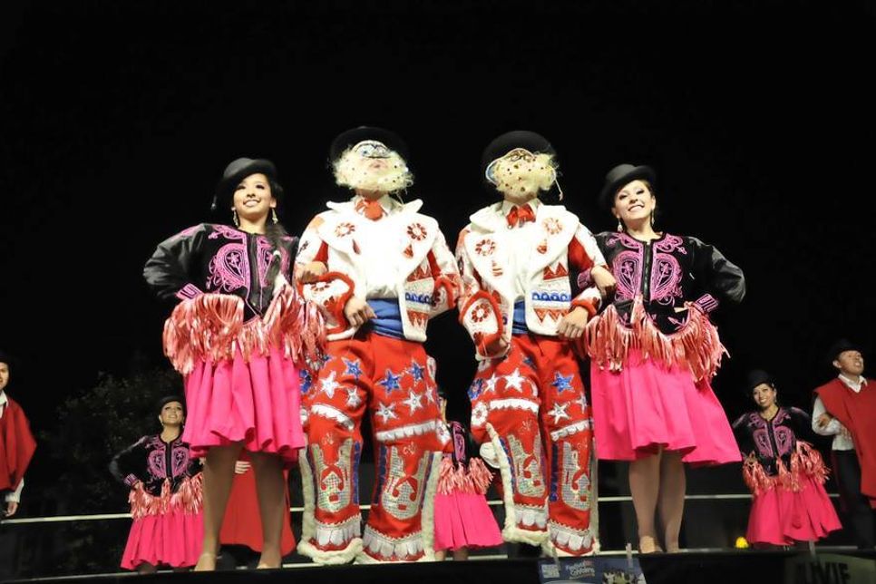 Die „Compañía de Danza Acuarela Boliviana“ wird am Freitag in Eutin Geschmack auf das folklore festival in Neustadt machen.