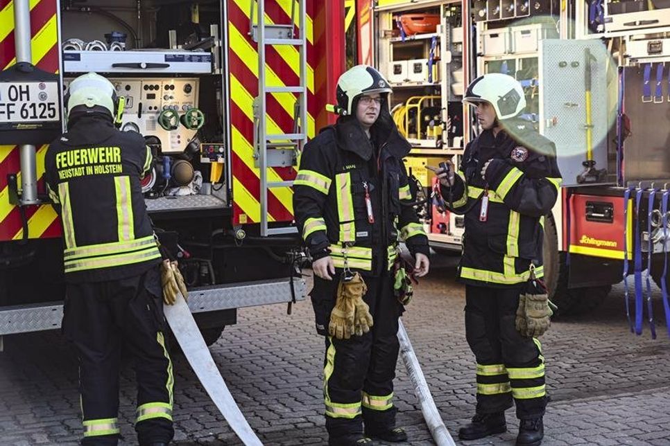 Die Übung wurde in Zusammenarbeit mit der Freiwilligen Feuerwehr Neustadt durchgeführt.