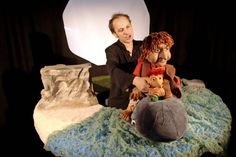 „Mapilis Traum“ ist ein Figuren- und Schattentheaterstück für Kinder ab 4 Jahren.