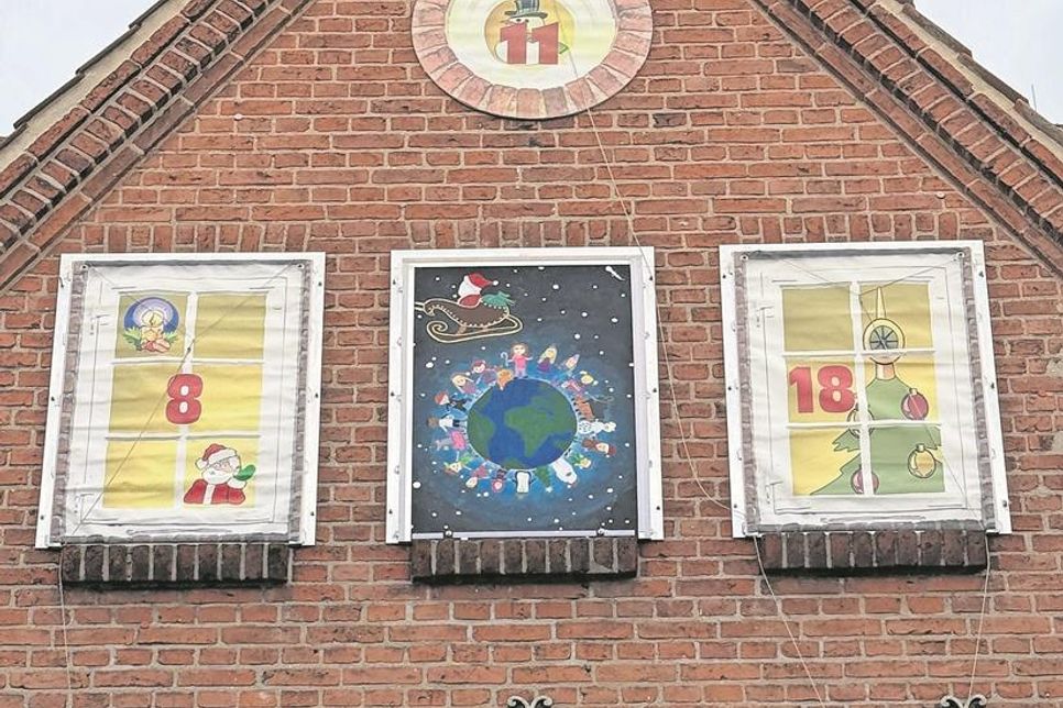 „Wir sind alle Weltklasse“ heißt das Bild der Klasse 4d, das sich hinter dem 1. Türchen verbarg.