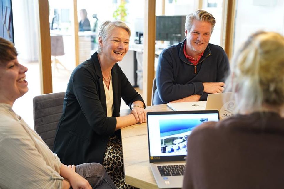 Teamkonferenz mit Kai Dau und Annika Westen (2. v. lks).