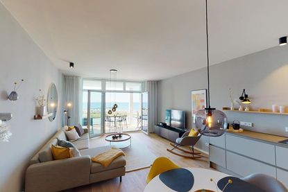 Der Name „Eichenhain“ steht seit jeher für gehobenen Urlaub in fantastischer Lage in Pelzerhaken. 2022 entstanden hier 12 Ferienwohnungen der Extraklasse in Südlage.