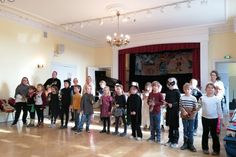 Die Schülerinnen und Schüler des Instrumentenkarussells bei der Abschlussveranstaltung.