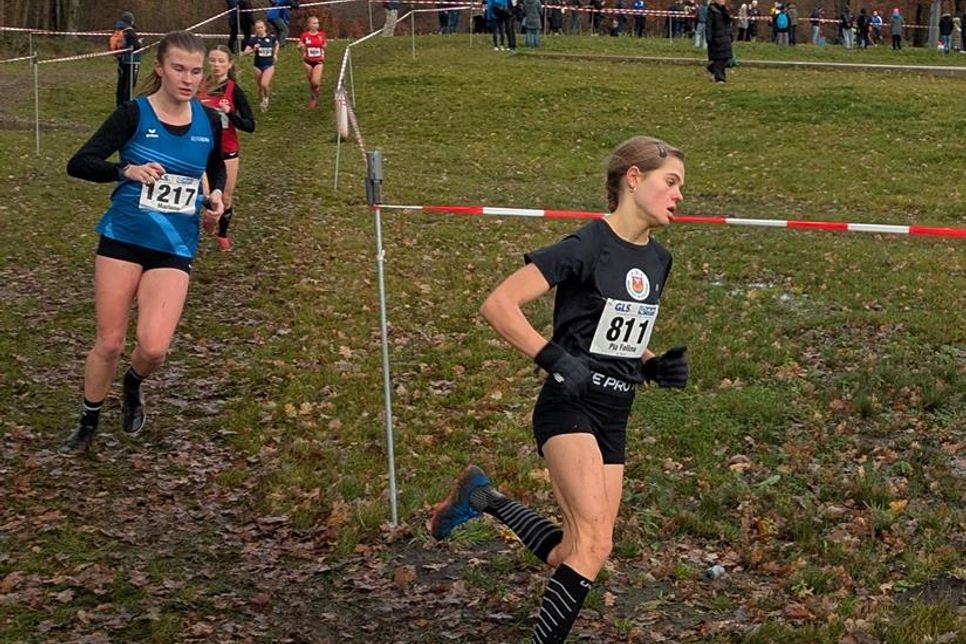 Pia Feline Loors (Nr. 811) bei der Deutschen Meisterschaft.