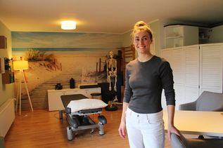 Lara Netek in ihrer Praxis in der Mühlenstraße 15.