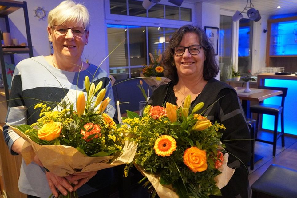 Die neue Vorstandsspitze mit der 1. Vorsitzenden Petra Malchin (lks.) und der 2. Vorsitzenden Tanja Bednarzik.