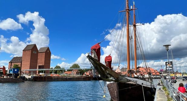 Der Puls der Stadt: der Hafen.