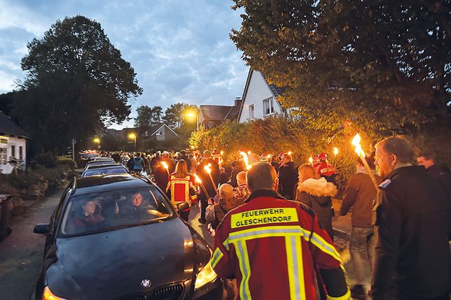 Laternenumzug der Freiwilligen Feuerwehr Gleschendorf: Ein leuchtendes Highlight für die ganze Familie