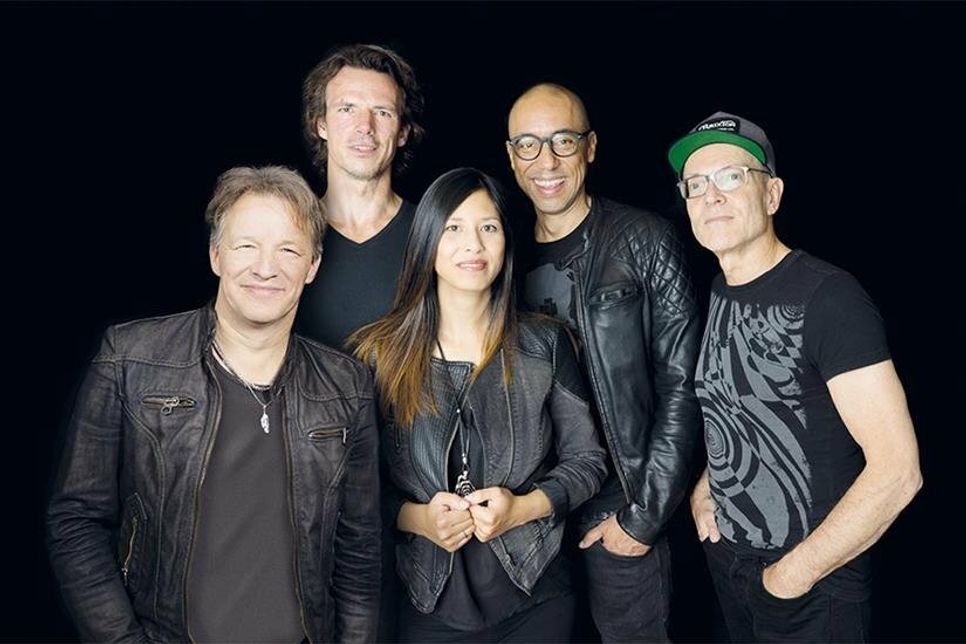 Die Band „Caramel Club“ ist das erste Mal bei den Niendorfer Hafentagen dabei und wird das Publikum am Samstagabend mit ihrer Live-Musik begeistern.